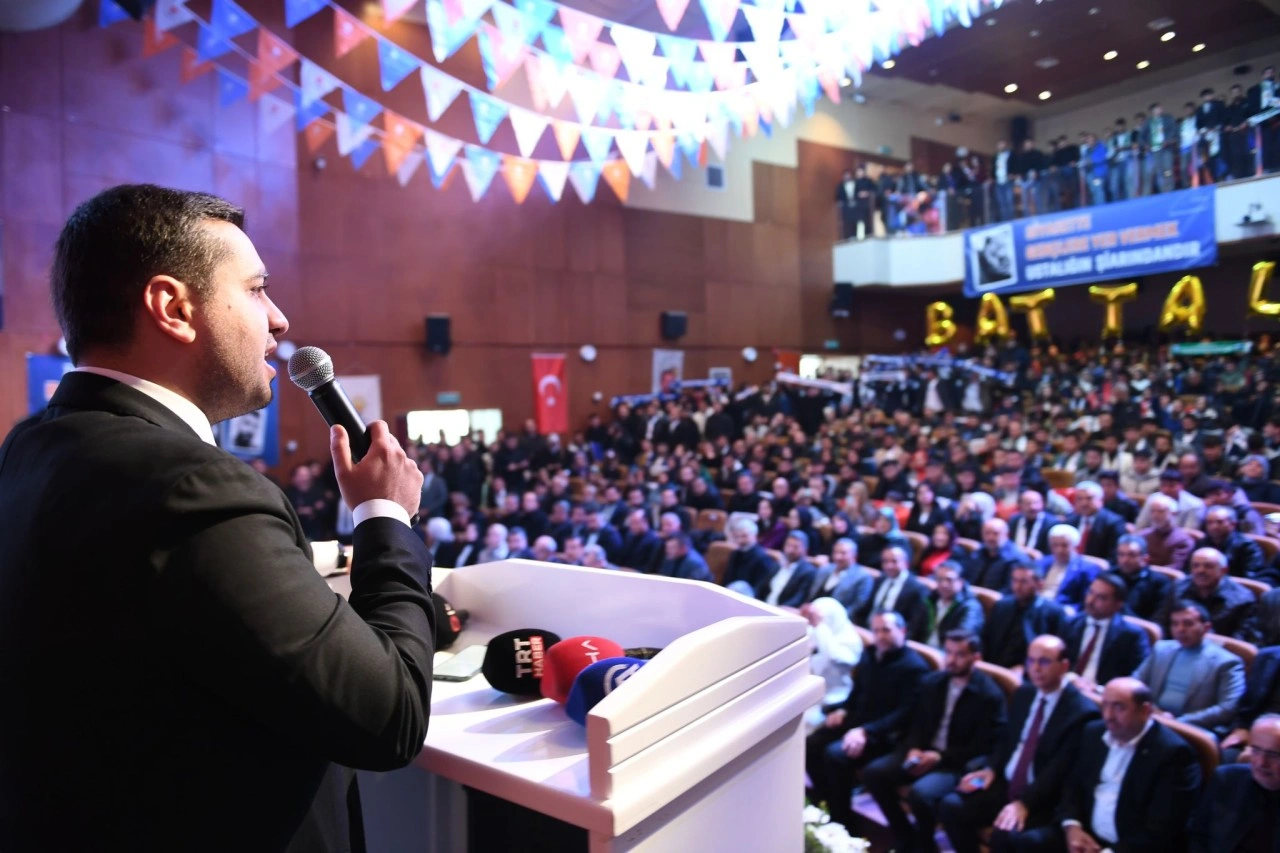 *AK Parti Malatya Gençlik kolları İl Başkanı Sinan Özhüsrev güven tazeledi* 