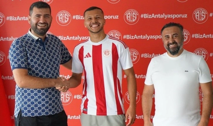 Antalyaspor Thalisson Kelven da Silva'yı transfer etti