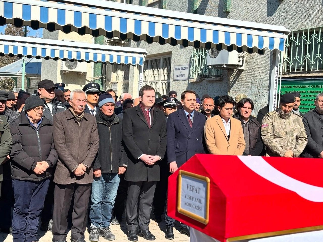 Arapgir Taşdibek Mahallesi'nde yaşayan Kore Gazisi Yusuf Anıl, 94 yaşında hayatını kaybetti