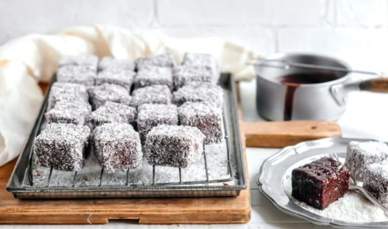 Avustralya mutfağından gelen yumuşacık lezzet: Lamington tarifi