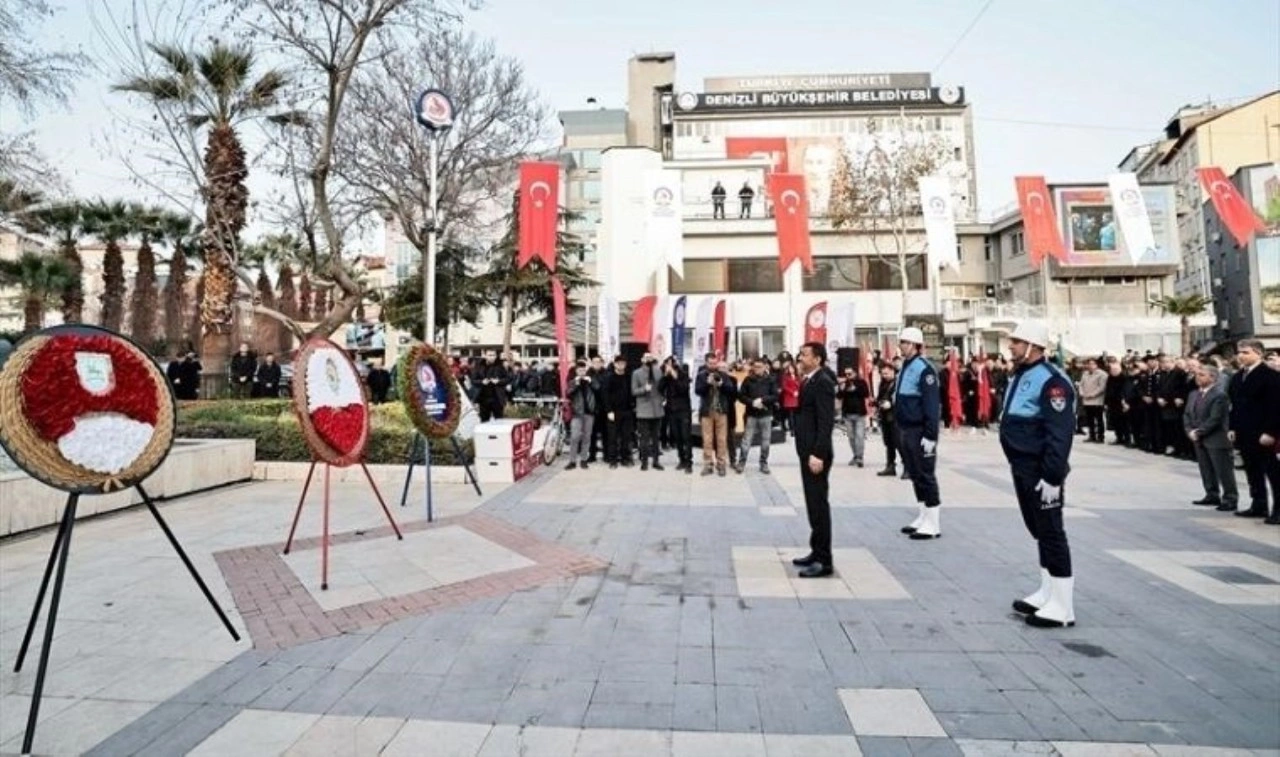 Başkan Çavuşoğlu: Atatürk’ün ve Cumhuriyetin çizgisinden ayrılmayacağız