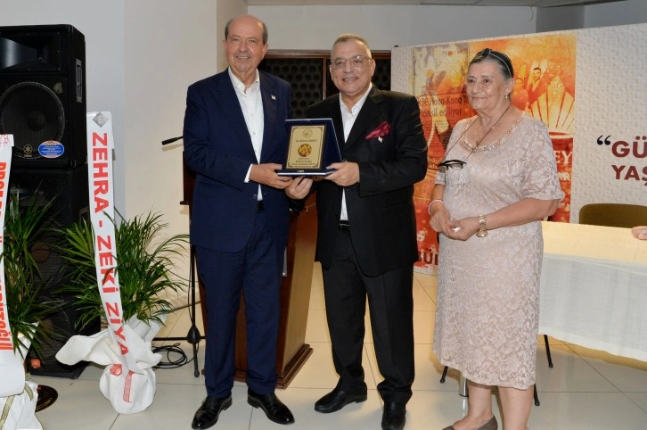 Cumhurbaşkanı Tatar, Bülent Günkut'un kitap imza günü ve fotoğraf sergisine katıldı
