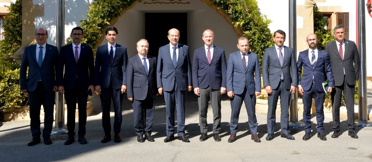 Cumhurbaşkanı Tatar, Türkiye Maarif Vakfı heyetini kabul etti