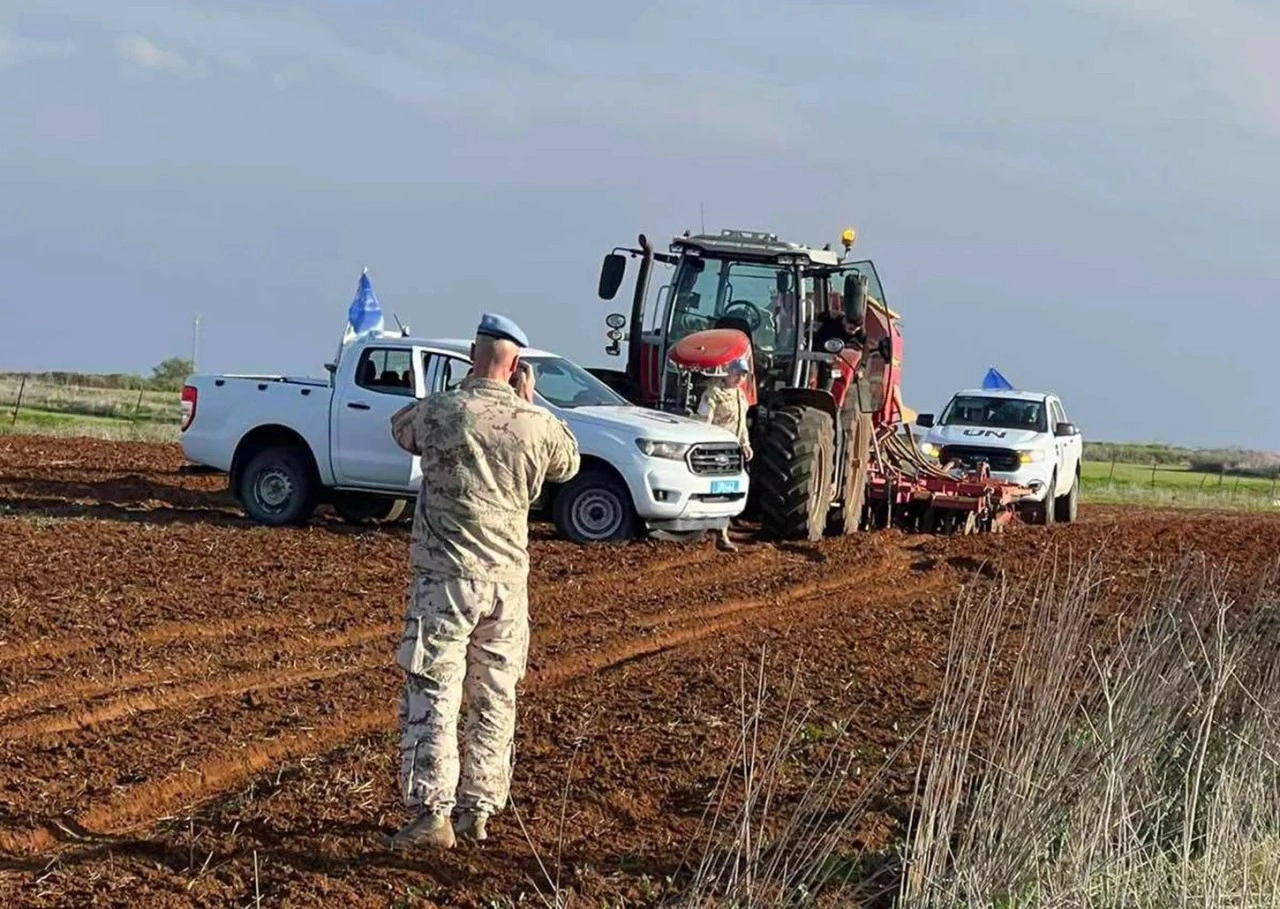 Derinya’da ateşkes hattını ihlal etmek isteyen Rum çiftçi Barış Gücü askerini yaraladı