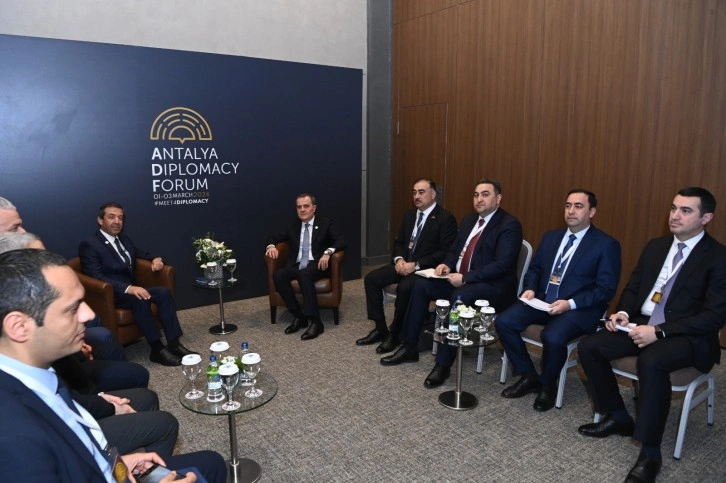 Dışişleri Bakanı Ertuğruloğlu, Antalya'da temaslarda bulundu