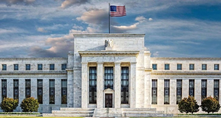 Fed yetkilisinden faiz artışına açık kapı