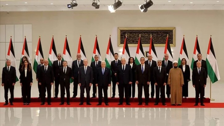 Filistin'de yeni hükümet Gazze'nin “idaresi programıyla” yemin etti