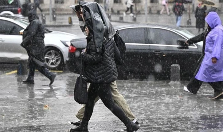 İstanbul'da kuvvetli yağış uyarısı: Siklonik hareket fena vuracak...