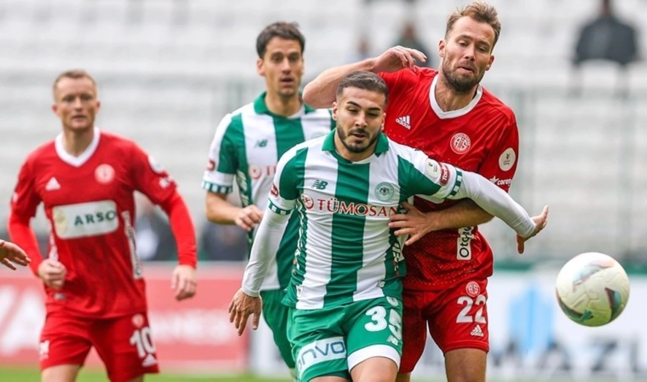 Konyaspor, Antalyaspor ile puanları paylaştı!