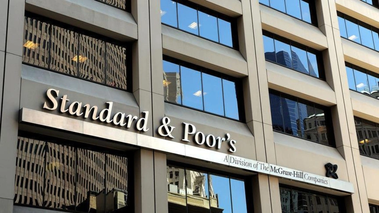 S&P, Türkiye'nin kredi notunu yükseltti