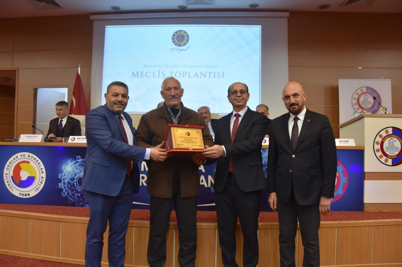 Sadıkoğlu: “Yerinde dönüşüm hızlanmalı”