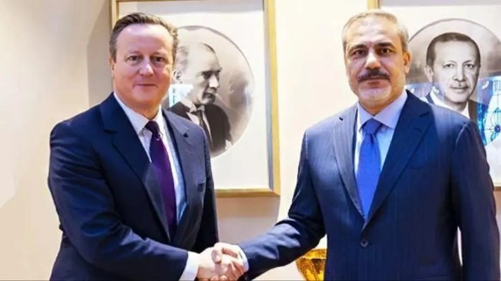 TC Dışişleri Bakanı Fidan, Brüksel'de İngiliz mevkidaşı Cameron'la görüştü