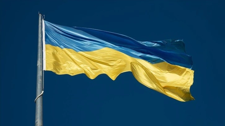 Ukrayna: Rusya'ya ait büyük çıkarma gemisini imha ettik