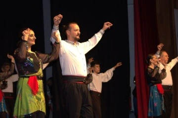 Beyarmudu Belediyesi Halk Dansları Topluluğu 10’uncu Yıl Şöleni yapıldı