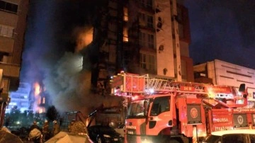 Bursa'da 10 katlı iş merkezinde yangın!