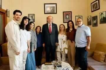 Cumhurbaşkanı Tatar, şehit yakınlarını ve Lefkoşa Çocuk Yuvası'nı ziyaret etti