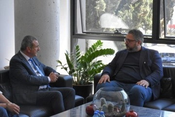 Gazimağusa Belediye Başkanı Uluçay ve ekibi Girne Belediye Başkanı Şenkul’u ziyaret etti