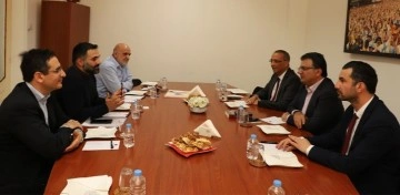 Güney Kıbrıs’taki siyasi partilerden Volt, CTP’ni ziyaret etti