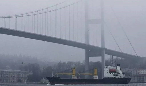 İstanbul Boğazı'nda gemi trafiği çift yönlü askıya alındı!