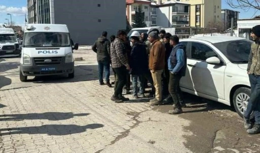 Malatya’da inşaat işçilerinin 'horlama' kavgası: 15 yaralı