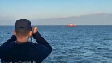 Marmara Denizi'nde batan geminin mürettebatını arama çalışmaları 10. gününde devam ediyor