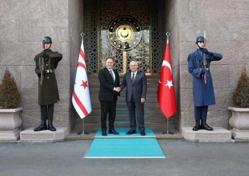 Öztürkler: Kıbrıs Adası'nda barışın simgesi TSK'dır