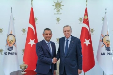 Türkiye Cumhurbaşkanı Erdoğan, CHP Genel Başkanı Özel'i kabul etti