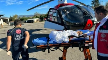Üzerine çaydanlık devrilen bebek, hava ambulansıyla sevk edildi