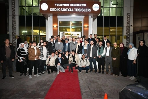 Yeşilyurt Belediyesi, ‘Uluslararası Öğrenciler’ İftar Yemeğine Ev Sahipliği Yaptı